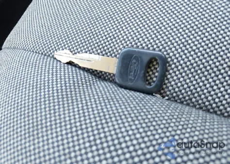 2006 Ford Crown Victoria Police Interceptor z USA, uszkodzony, nr VIN 2FAFP71W86X152187